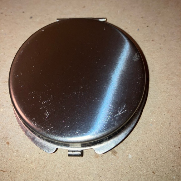 Compact Mirror ~ Beautiful Inside and Out - Picture 3 of 7